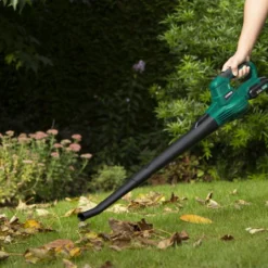 VONROC Accu Bladblazer – VPower 20V – 2 Standen – Max. Blaassnelheid 190km/u – Incl. Accu En Oplader 12 VONROC Accu Bladblazer – VPower 20V – 2 Standen – Max. Blaassnelheid 190km/u – Incl. Accu En Oplader -Planten Zorg Verkoop 1200x1035