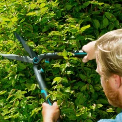 GARDENA - EasyCut - Heggenschaar - Extra Licht Van Gewicht 24 GARDENA - EasyCut - Heggenschaar - Extra Licht Van Gewicht -Planten Zorg Verkoop 1200x1200 598