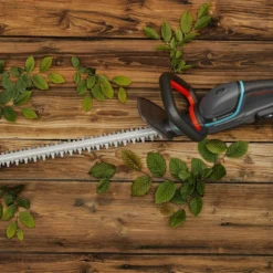 GARDENA - ComfortCut 50/18V-P4A Ready-To-Use Set - Heggenschaar 18 GARDENA - ComfortCut 50/18V-P4A Ready-To-Use Set - Heggenschaar -Planten Zorg Verkoop 1200x789 3