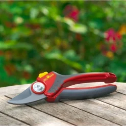 WOLF-Garten Snoeischaar "Premium Plus" RR 4000 - Max. Knipdiameter 22 Mm - Links- En Rechtshandige - Softinleg Handgreep - Snijhoek 30° - Voor Grote Handen - Vervangbare Messen 20 WOLF-Garten Snoeischaar "Premium Plus" RR 4000 - Max. Knipdiameter 22 Mm - Links- En Rechtshandige - Softinleg Handgreep - Snijhoek 30° - Voor Grote Handen - Vervangbare Messen -Planten Zorg Verkoop 1200x798 4