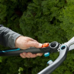 GARDENA - 2 In 1 EnergyCut Heggenschaar - 2.5x Meer Kracht - Totale Lengte 60 Cm -Planten Zorg Verkoop 1200x799 47