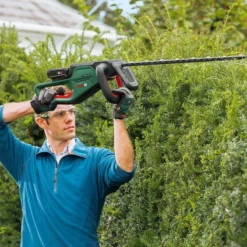 Bosch UniversalHedgeCut 18-55 Heggenschaar - Zonder 18V Accu En Oplader 15 Bosch UniversalHedgeCut 18-55 Heggenschaar - Zonder 18V Accu En Oplader -Planten Zorg Verkoop 1200x800 112