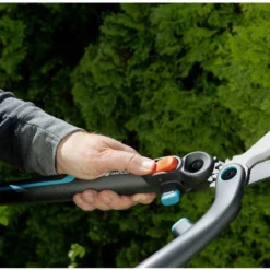 GARDENA - 2 In 1 EnergyCut Heggenschaar - 2.5x Meer Kracht - Totale Lengte 60 Cm -Planten Zorg Verkoop 1200x813 6