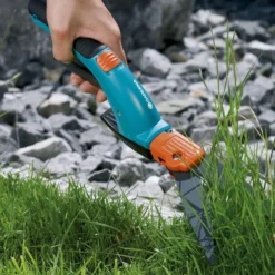 GARDENA Comfort Grasschaar - 360° Draaibaar - Antikleef Coating - Golfsnede 13 GARDENA Comfort Grasschaar - 360° Draaibaar - Antikleef Coating - Golfsnede -Planten Zorg Verkoop 978x1200 1